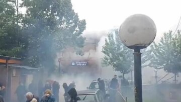 Κόσοβο: Η πρόεδρος δηλώνει έτοιμη να εξετάσει το αίτημα διεξαγωγής νέων δημοτικών εκλογών