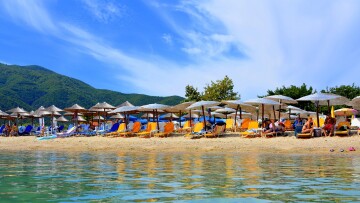 Καιρός: Ποιες περιοχές θα έχουν καλοκαίρι με 30άρια το τριήμερο του Αγίου Πνεύματος