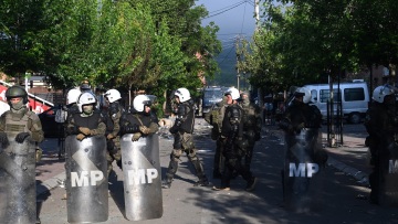 Κόσοβο: Το ΝΑΤΟ στέλνει στρατιώτες – Η Πρίστινα και το Βελιγράδι ανταλλάσσουν κατηγορίες για βία