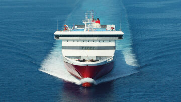 Με 47 ταχύπλοα ενισχύεται η ακτοπλοΐα - Σταθερές οι τιμές στα ναύλα με δυνατότητα και εκπτώσεων