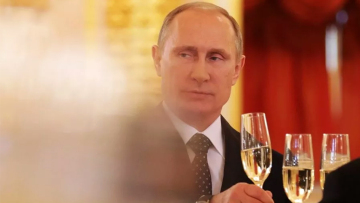 Ρωσία: Ξέμεινε από... φελλούς λόγω κυρώσεων ο Πούτιν