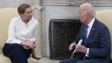 Πόλεμος στην Ουκρανία - Μπάιντεν: Σταυρώνει τα δάχτυλά του και εύχεται «καλή επιτυχία» στην αντεπίθεση