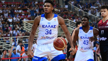 Γιάννης Αντετοκούνμπο: Προπονήθηκε στο ΟΑΚΑ μαζί με Θανάση και Άλεξ 