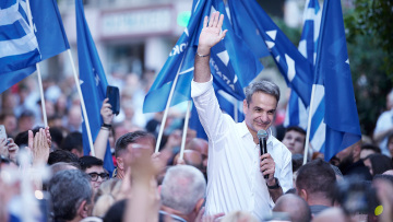 Εκλογές 2023 - Μητσοτάκης: Να αφήσουμε την Εκκλησία μακριά από τα της πολιτικής - Ο πατριωτισμός στα λόγια είναι εύκολος