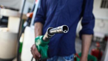 Λουτράκι: Έβαλε βενζίνη αξίας 1.200 ευρώ και την... κοπάνησε