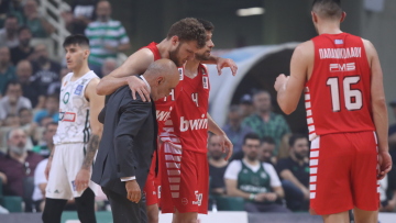 Παναθηναϊκός-Ολυμπιακός: Αγωνία για τον τραυματισμό του Βεζένκοβ 