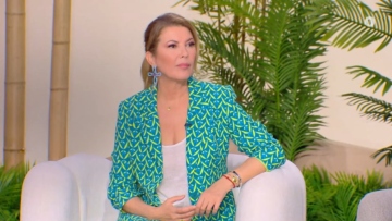 Αλιμπέρτη: Οι άντρες μου λένε ακόμα το «με λένε Αλέξη σε λένε Σοφία»