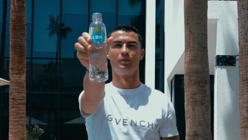 Κριστιάνο Ρονάλντο: Παρουσίασε το δικό του μεταλλικό νερό και ... τρόλαρε την Τζορτζίνα 