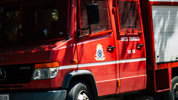 Φωτιά σε διαμέρισμα στο κέντρο της Αθήνας