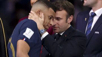 Μακρόν για Εμπαπέ: «Θα προσπαθήσω να πιέσω να μείνει στην Παρί»