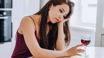 Η αγαπημένη συνήθεια που αυξάνει τον κίνδυνο 60 ασθενειών – Οι επικίνδυνες ποσότητες