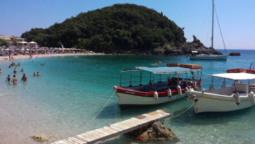 Πάργα: Μια διαδρομή στον κοσμοπολίτικο προορισμό με την επτανησιακή αύρα