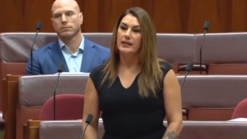 Αυστραλία: Μια γερουσιαστής υποστήριξε πως παρενοχλήθηκε σεξουαλικά μέσα στο κοινοβούλιο