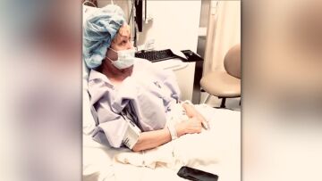 Σάνεν Ντόχερτι: Δείτε βίντεο λίγο πριν μπει στο χειρουργείο για την αφαίρεση του όγκου στον εγκέφαλό της