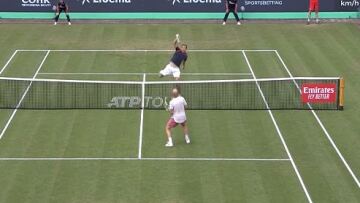 Τένις: Απίστευτο σετ πόιντ σε αγώνα του Μαναρινό με τον Μεντβέντεφ στην Ολλανδία - Δείτε βίντεο 