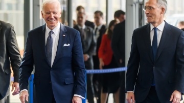 Μπάιντεν: Παρουσίασε στον Στόλτενμπεργκ σχέδιο που διευκολύνει την είσοδο της Ουκρανίας στο ΝΑΤΟ