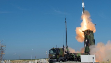 Μακρόν: Το γαλλοϊταλικό σύστημα αντιαεροπορικής άμυνας SAMP/T χρησιμοποιείται ήδη από την Ουκρανία