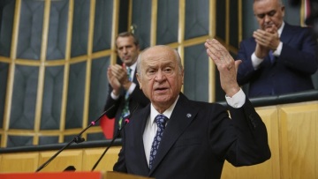 Προκλητικός ξανά ο Μπαχτσελί, απείλησε με «νέο 1922»: Μας πήραν τα Δωδεκάνησα με παιχνίδια του ποδαριού, να προσέχει η Αθήνα