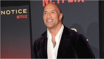 Ντουέιν Τζόνσον για τον πατέρα του: «Τσακωθήκαμε έναν μήνα πριν από τον θάνατό του και δεν συμφιλιώθηκα ποτέ μαζί του»