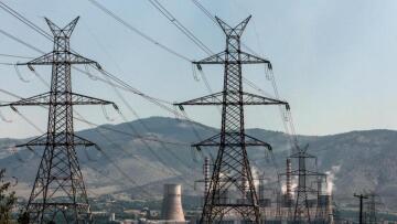 Ρεύμα: «Πόλεμος» πράσινων τιμολογίων και παρέμβαση της ΡΑΑΕΥ