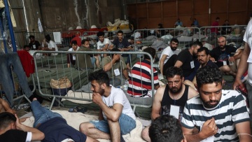 Ναυάγιο στην Πύλο - Πακιστάν: Πενθεί για τους νεκρούς, με DNΑ ψάχνουν συγγενείς - 15 συλλήψεις για την υπόθεση