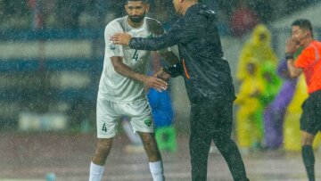 Ινδία: Αποβλήθηκε ο προπονητής της εθνικής γιατί εμπόδισε την εκτέλεση πλαγίου - Δείτε βίντεο