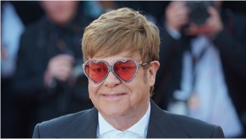 Ελτον Τζον στο Φεστιβάλ του Γκλάστονμπερι: «Ίσως είναι η τελευταία μου συναυλία στην Αγγλία»