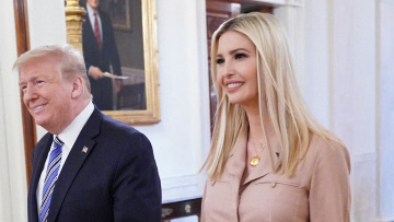 Ντόναλντ Τραμπ: Τον «καίει» νέο βιβλίο - Οι χυδαιότητες για την κόρη του και τις γυναίκες του Λευκού Οίκου