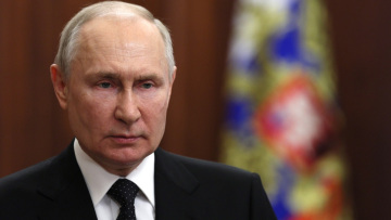 Ρωσία - Πούτιν: Η Ρωσία θα συνεχίσει να αντιστέκεται σε εξωτερικές πιέσεις και κυρώσεις