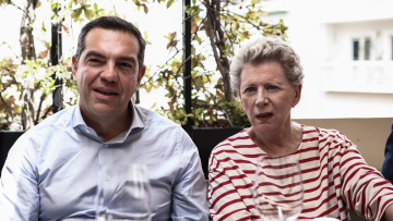 Παραίτηση Τσίπρα: Στο πλευρό του ό,τι κι αν αποφασίσει, λέει η Ακρίτα