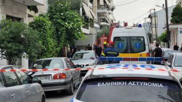 Τραγωδία στη Λάρισα: Πατέρας δύο παιδιών αυτοπυρπολήθηκε και έπεσε στο κενό - Βίντεο