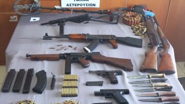 Ηράκλειο: Οι μπαλωθιές οδήγησαν σε οπλοστάσιο, αρχαιότητες και κλεμμένο όχημα