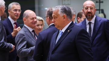 Σύνοδος Κορυφής: Ουγγαρία και Πολωνία «στηλώνουν τα πόδια» για το μεταναστευτικό παρά τα €12 δισ.  στο τραπέζι