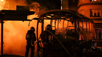 Γαλλία: Ξεπερνούν τα €20 εκατ. οι ζημιές σε τραμ και λεωφορεία του Παρισιού!