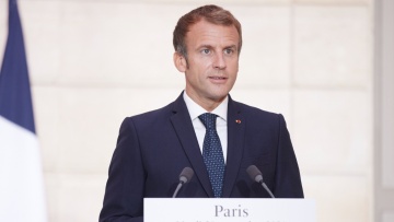 Γαλλία: Με 220 δημάρχους οι πόλεις των οποίων υπέστησαν καταστροφές συναντάται την Τρίτη ο Μακρόν