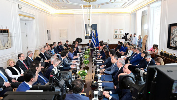 Δεύτερη τετραετία Μητσοτάκη: Νέος εκλογικός νόμος για τις ευρωεκλογές με λίστα και όριο 5%