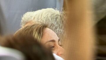 Πάουλα Μπαντόσα: Η αγκαλιά της στον Απόστολο Τσιτσιπά μετά τη νίκη του Στέφανου - Δείτε βίντεο 