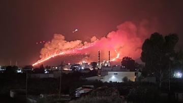 Φωτιά στην Εύβοια: «Δύσκολο το βράδυ» λέει ο αντιδήμαρχος Αλιβερίου