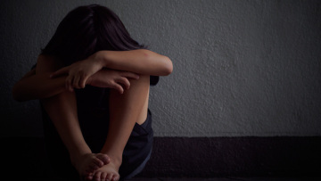 Θεσσαλονίκη: 62χρονος βίαζε την ανήλικη ανιψιά του και την έβγαζε γυμνές φωτογραφίες