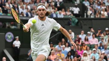 Wimbledon: Διακοπή λόγω προχωρημένης ώρας στο παιχνίδι του Τσιτσιπά με τον Μάρεϊ - Προβάδισμα με 2-1 για τον Βρετανό 