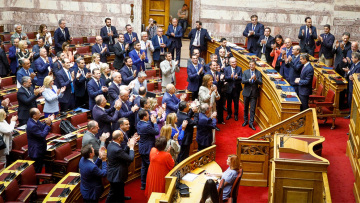 Κυριάκος Μητσοτάκης: Ρελάνς στη Βουλή με την ψήφο αποδήμων, «σηκώνει μανίκια» η κυβέρνηση