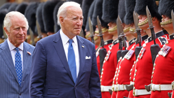 Τζο Μπάιντεν: Στο Κάστρο του Ουίνδσορ ο πρόεδρος των ΗΠΑ - Συναντήθηκε με τον βασιλιά Κάρολο Γ'