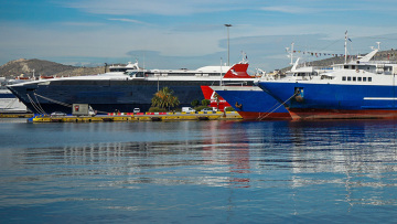 Τι θα συζητηθεί σήμερα στο Μαξίμου για τις τιμές των ακτοπλοϊκών εισιτηρίων