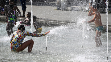 Καύσωνας στην Ευρώπη: «Καμίνι» η Γηραιά Ήπειρος - Έως και 48 βαθμούς ο υδράργυρος, ποια χώρα θα επηρεαστεί περισσότερο