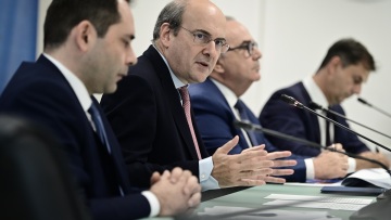 Οικονομικό νομοσχέδιο: Όλοι οι νέοι μισθοί στο δημόσιο - Στα €1.476 το μέσο ετήσιο όφελος, δείτε παραδείγματα 