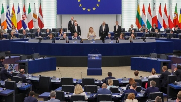 Ευρωπαϊκό Κοινοβούλιο: Ενός λεπτού σιγή για τα θύματα της τρομοκρατικής επίθεσης στις Βρυξέλλες