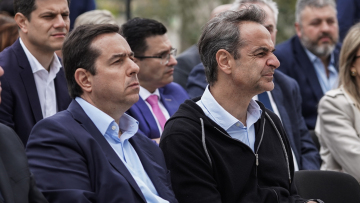 Μητσοτάκης «αδειάζει» Μηταράκη για την έφιππη αστυνομία