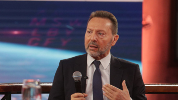 Στουρνάρας: Η επενδυτική βαθμίδα θα αμβλύνει τις επιπτώσεις της ανόδου των επιτοκίων για τα νοικοκυριά 