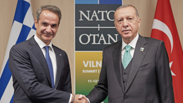 Ελληνοτουρκικά:  «Νέα εποχή με την Ελλάδα» βλέπουν τα τουρκικά ΜΜΕ μετά τη συνάντηση Μητσοτάκη-Ερντογάν