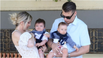 Χρίστος Αντωνιάδης – Αφροδίτη Τσώνου: Βάφτισαν τους δίδυμους γιους τους 